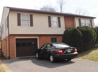 512 Tyler Ave, Pearisburg, VA 24134