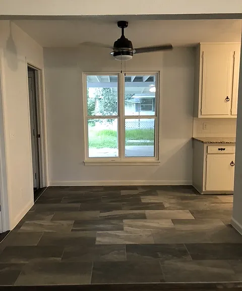 619 Marchmont Ln — Photo 2