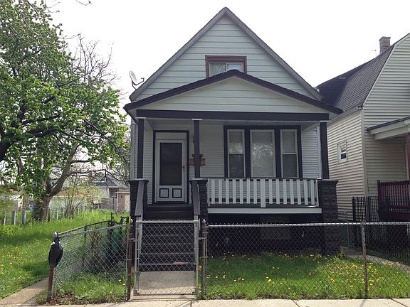 2nd image of 7123 S Oakley Ave