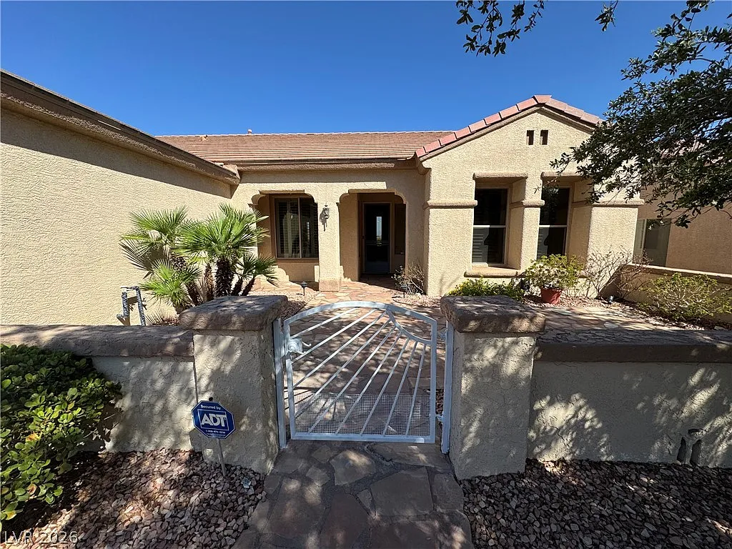 2 bed, 2.0 bath, 1865 sqft, $2,300 — Photo 2