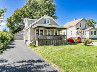 395 Crossfield Rd, Rochester, NY 14609