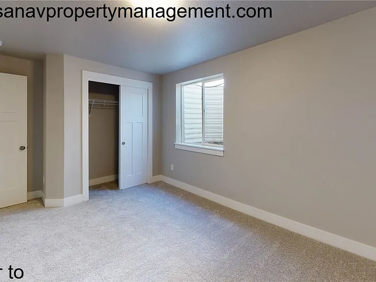 3905 NE 6th St — Photo 4