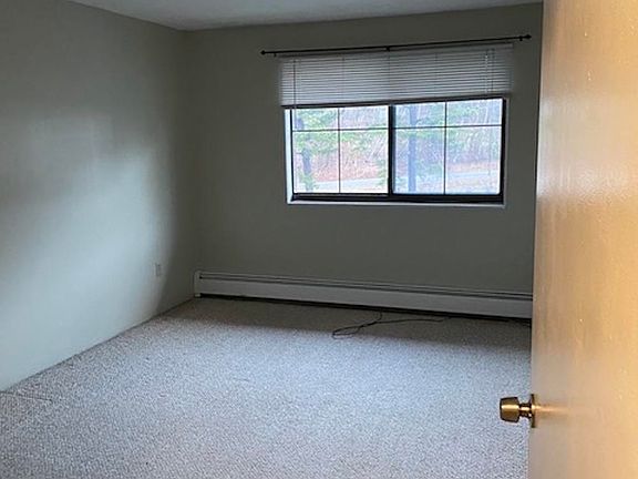 5th image of 136 Mammoth Road #26