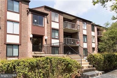 1st image of 9704 Kingsbridge Dr APT 201