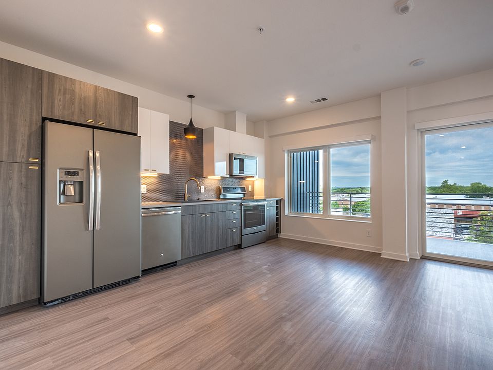 1st image of 4361 S Congress Ave Unit 509