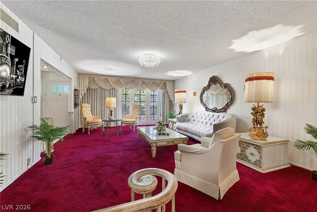 2 bed, 2.5 bath, 1800 sqft, $2,400 — Photo 4