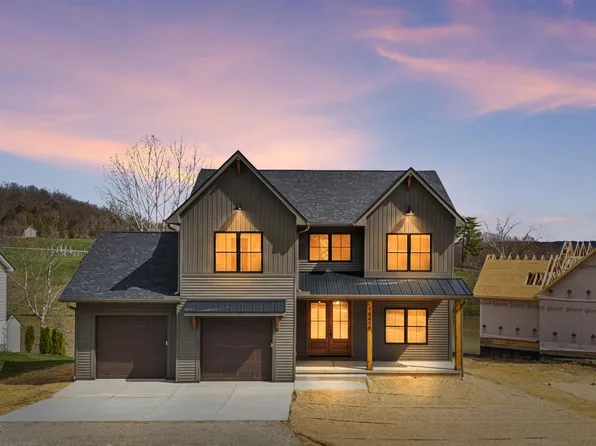 18458 Sycamore Woods Dr, Lawrenceburg, IN 47025