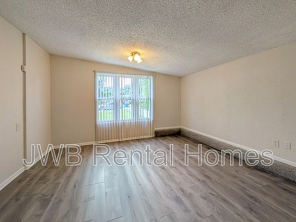 4th image of 6221 Terry Parker Dr N