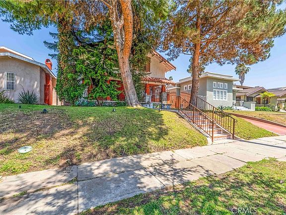 5th image of 128 N Saint Andrews Pl