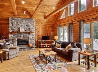 329 Minsi Trl W, Long Pond, PA 18334
