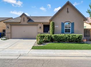 3054 Roberts Ave, Clovis, CA 93619