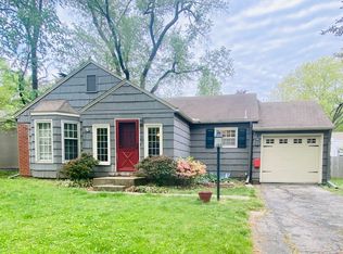 6832 Fontana St, Prairie Village, KS 66208