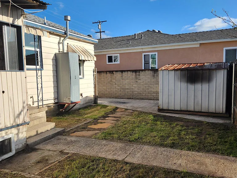 1796 Skyline Dr — Photo 27