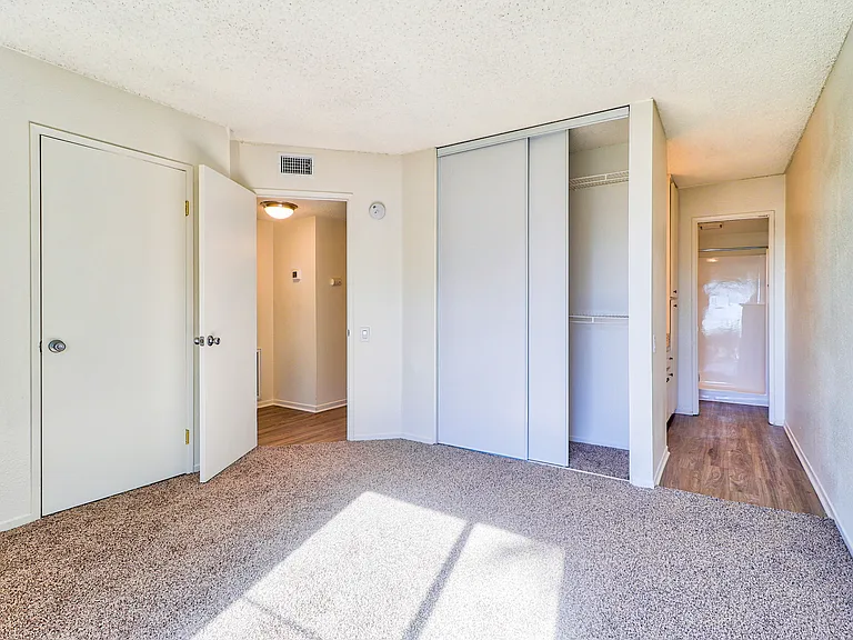 Monterey Villas — Photo 24
