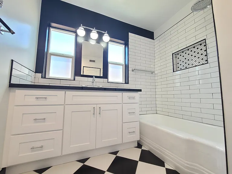 2040 N Campbell Ave — Photo 16