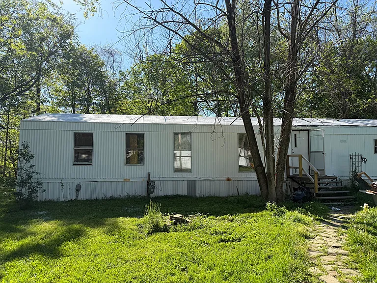 183 Ainsley Ave — Photo 10