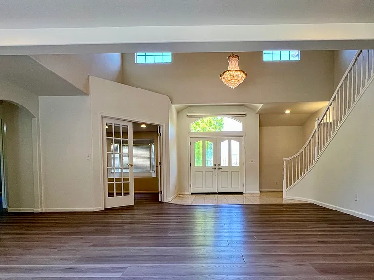10530 Rampart Ave — Photo 3