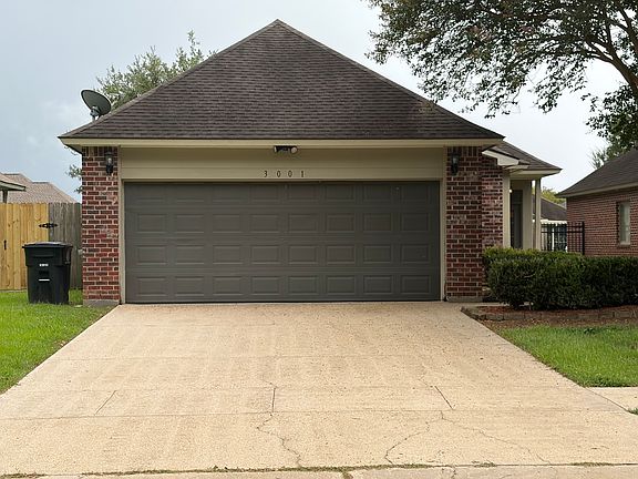 3rd image of 3001 Northbank Dr