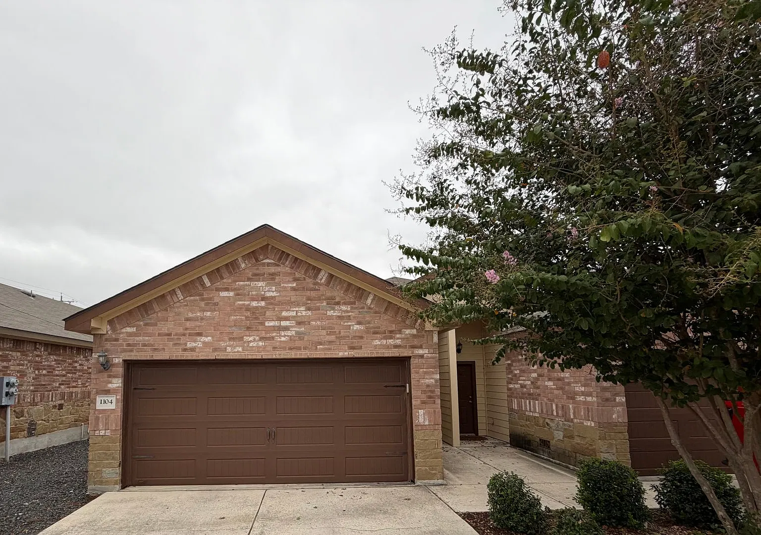 Luxury 3/2 Duplex in Seguin, Texas — Photo 1