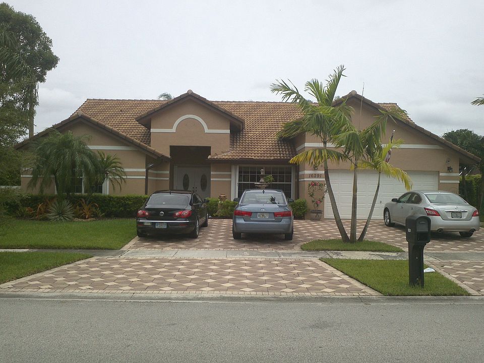 1st image of 16291 NW 1st St