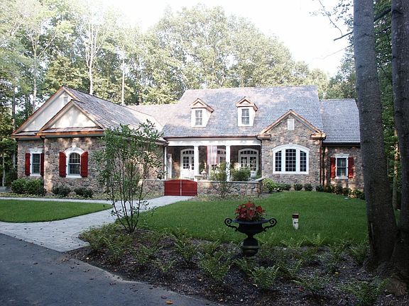 2nd image of 1605 Upton Scott Way