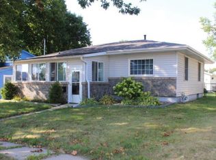 610 W Morris St, Morrison, IL 61270