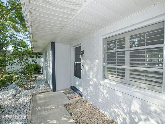 5th image of 4150 Prudence Dr