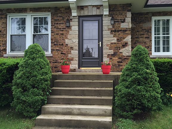 3rd image of 1113 S Pine Ave