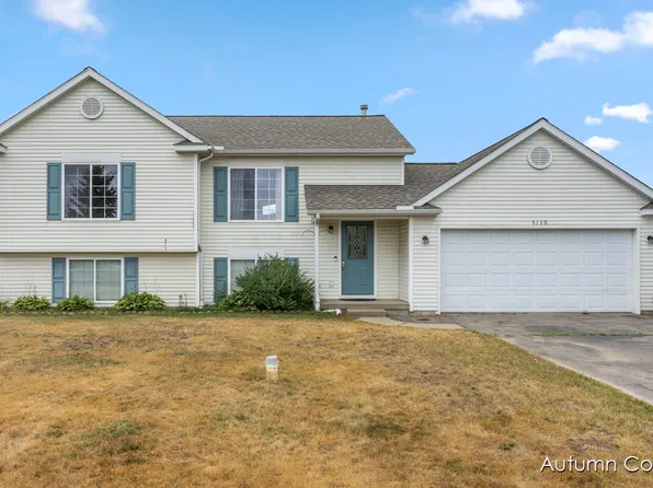 5130 Fieldstone Meadow Dr NE, Cedar Springs, MI 49319