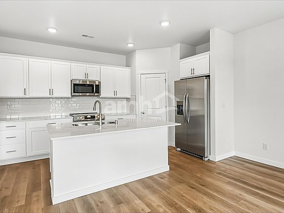 4th image of 8913 54th Ave SE