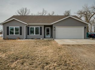 6637 Kingswood Rd, Bismarck, ND 58503