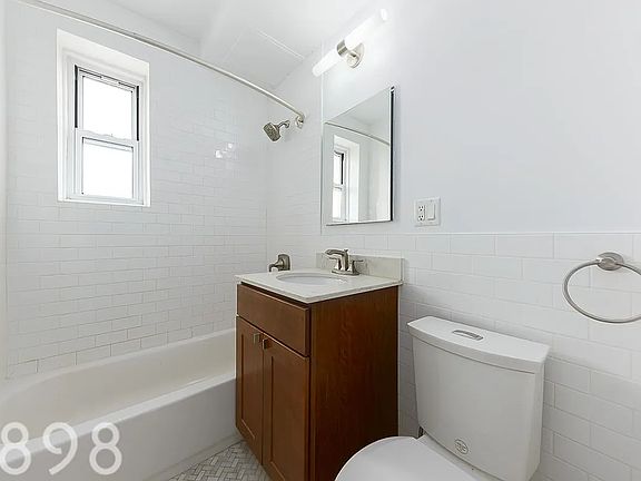 5th image of 10 E 138th St APT 8B