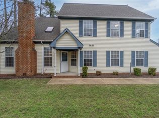 104 White Ridge Ln, Yorktown, VA 23693