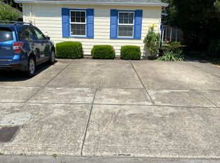 220 W Fairfield St, Gladstone, OR