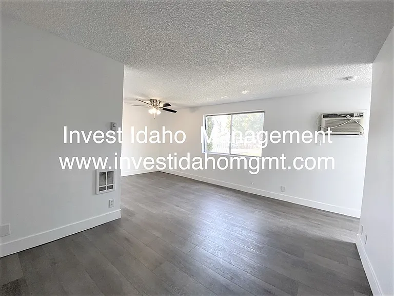144 Smith Ave #2 — Photo 6