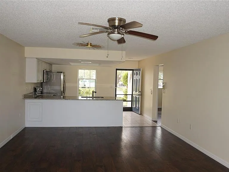 7602 Danube Dr #7602 — Photo 7