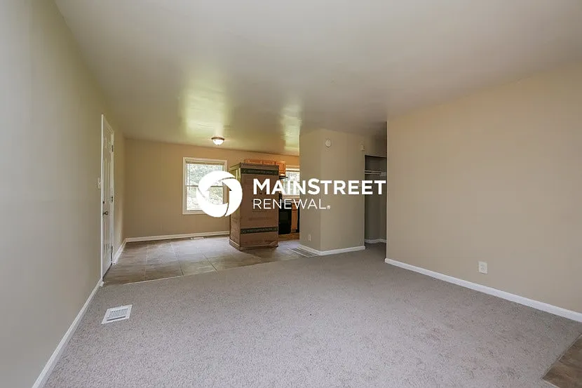 2374 Baywood Dr SE — Photo 3