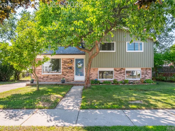 632 Bellevue Ave, Clawson, MI 48017