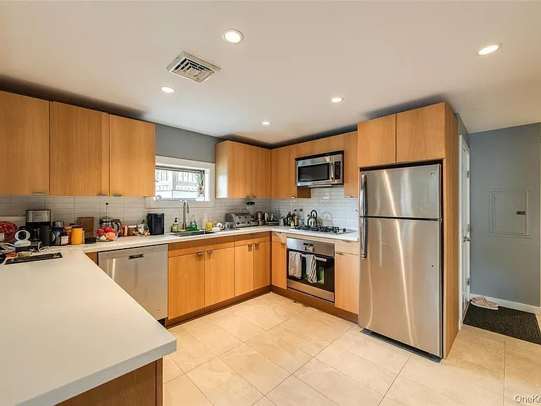 44 Main St #2 — Photo 11