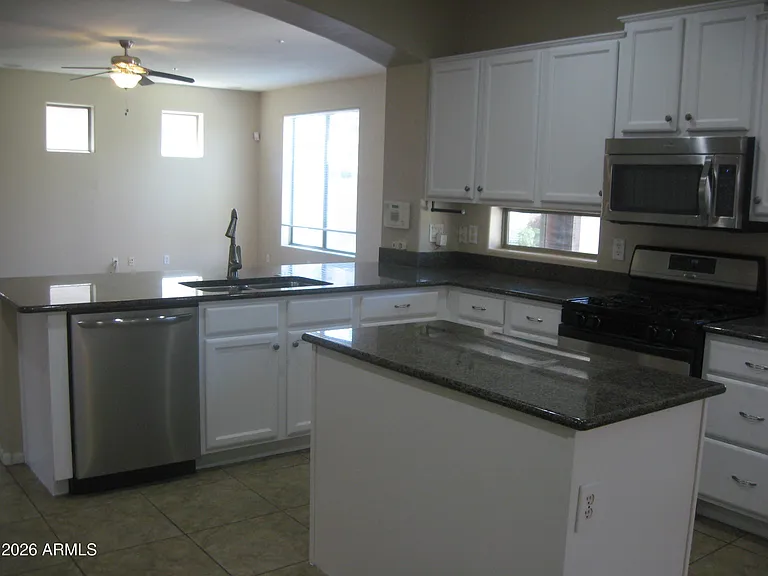 12616 W Blackstone Ln — Photo 3