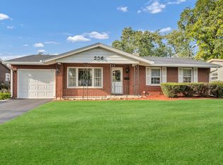 236 Clearmont Dr, Elk Grove Village, IL 60007