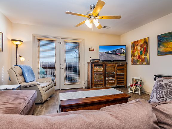 3rd image of 315 Toni Ln APT D