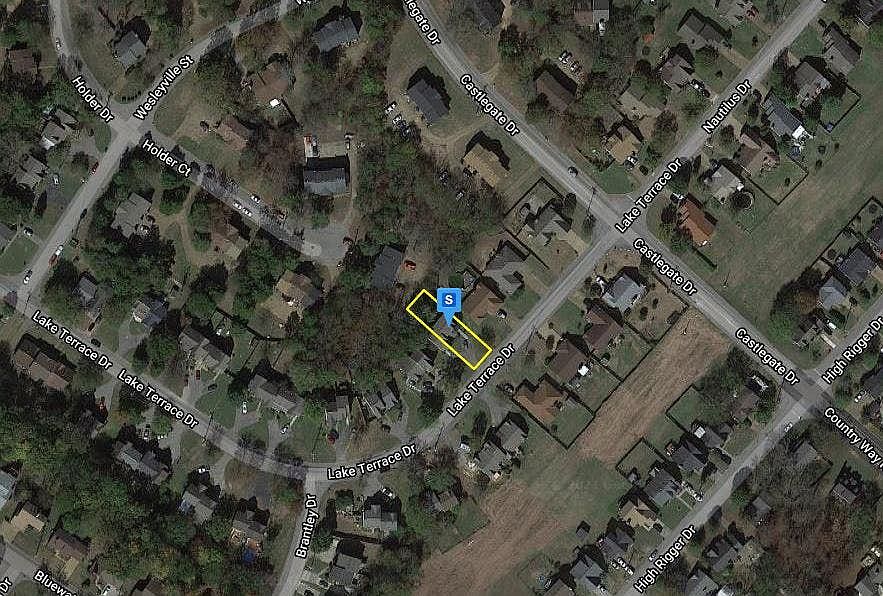 1st image of 814 Lake Terrace Dr