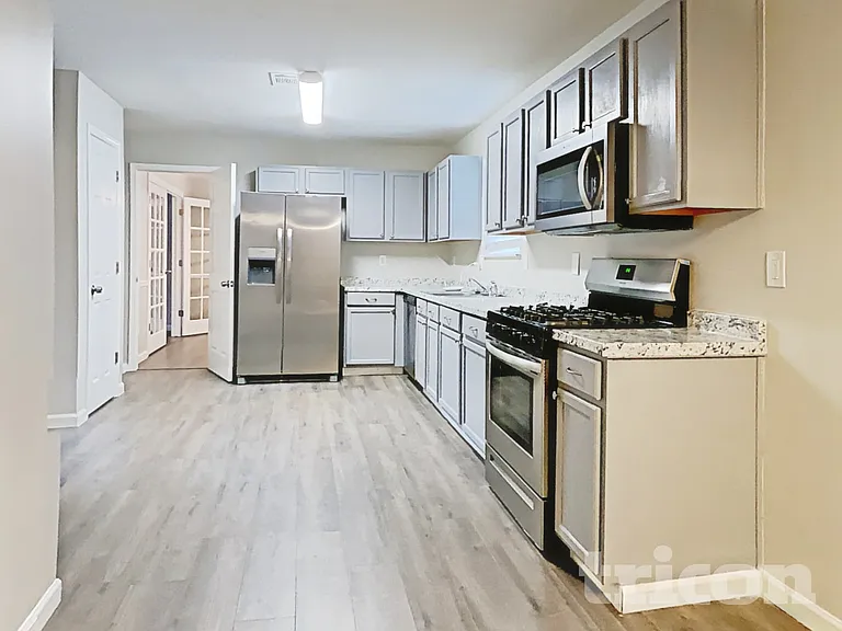 4123 Green Field Dr — Photo 6