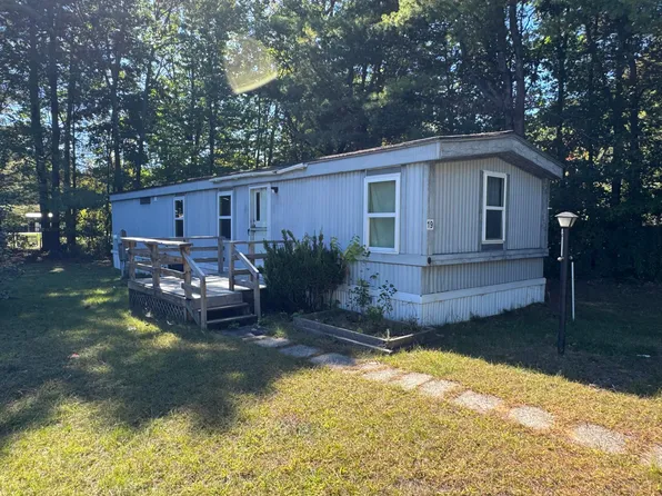19 Gleneagle Dr, Plattsburgh, NY 12901