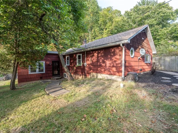 220 Darr St, Ligonier, PA 15655