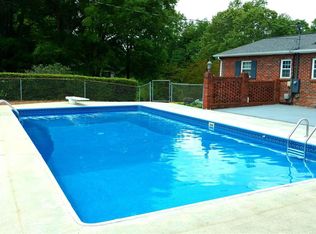 1825 15th Ave SW, Hickory, NC 28602