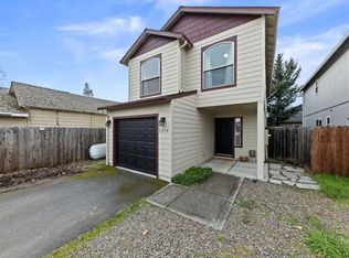 1379 Circle Wood Dr, Central Pt, OR