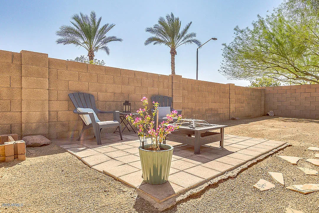 3 bed, 2.5 bath, 1521 sqft, $2,250 — Photo 3