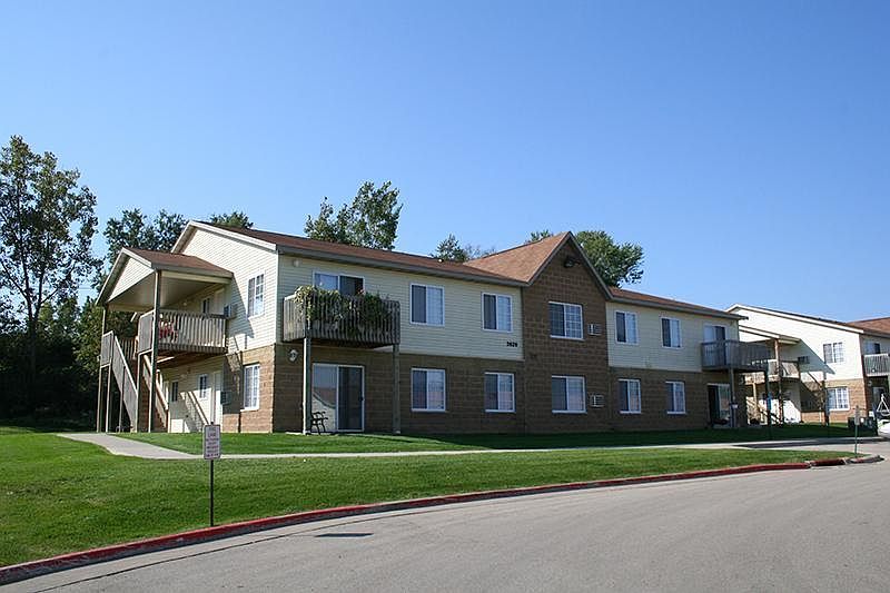 1st image of 2660 Raven Oaks Dr
